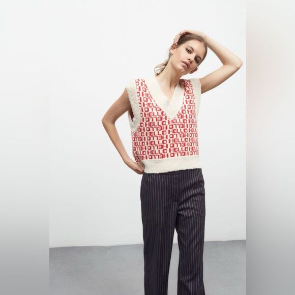 Urban Outfitters Jordie Jacquard Sweater Vest in Red Multi Hello Print M NWOT - Picture 4 of 12